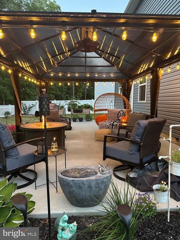 70 GALLERIA DR, Mays Landing, NJ 08330