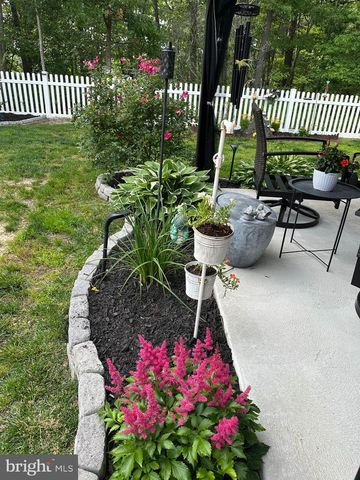 70 GALLERIA DR, Mays Landing, NJ 08330