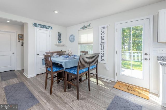 70 GALLERIA DR, Mays Landing, NJ 08330