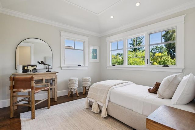 1150 Byron Street, Palo Alto, CA 94301