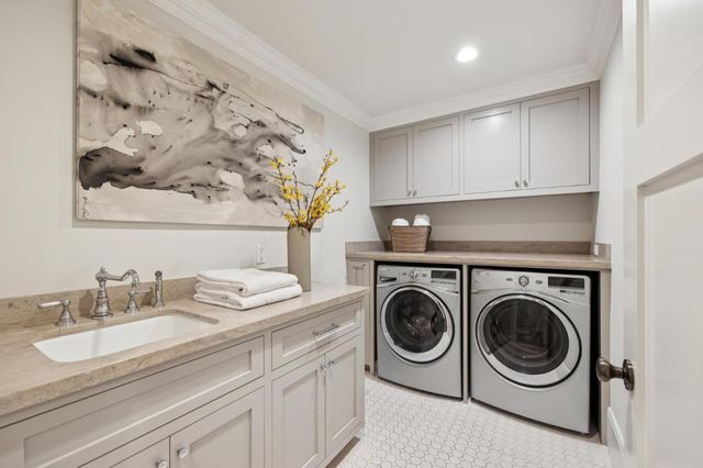 1150 Byron Street, Palo Alto, CA 94301