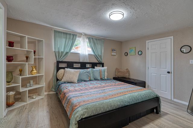 1844 Elizabeth Street NE, Albuquerque, NM 87112