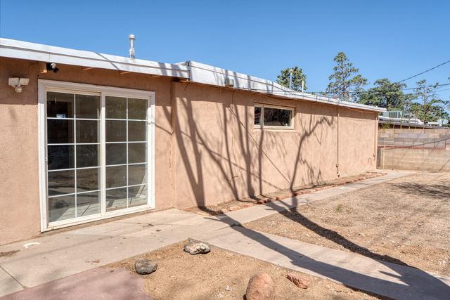 1844 Elizabeth Street NE, Albuquerque, NM 87112