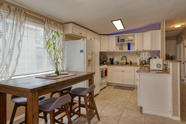 1844 Elizabeth Street NE, Albuquerque, NM 87112