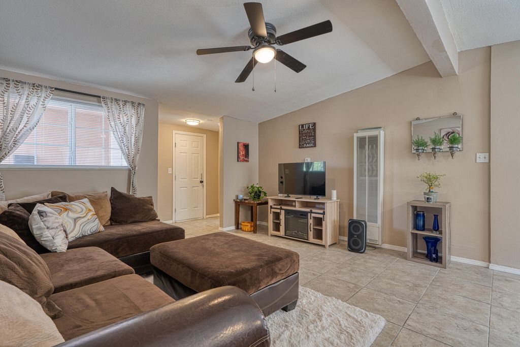 1844 Elizabeth Street NE, Albuquerque, NM 87112