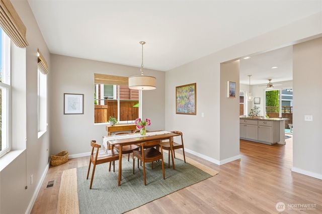 2773 NE Magnolia Street, Issaquah, WA 98029