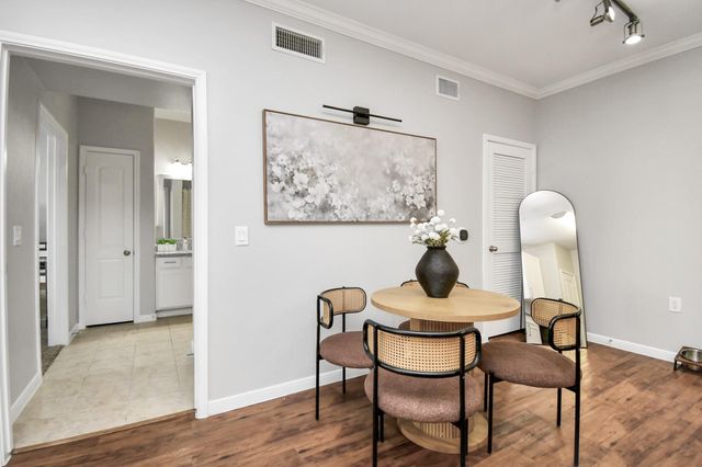 6777 Sommerall Drive 1033, Houston, TX 77084