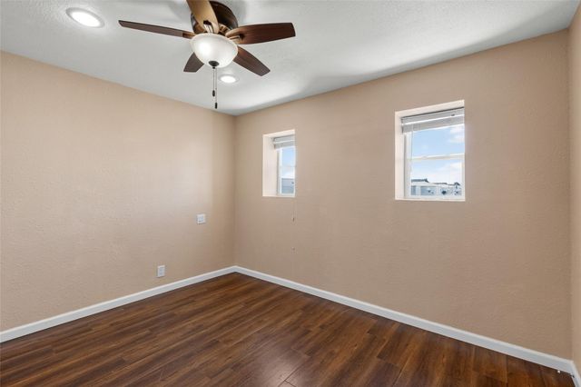 215 Postoffice 408, Galveston, TX 77550