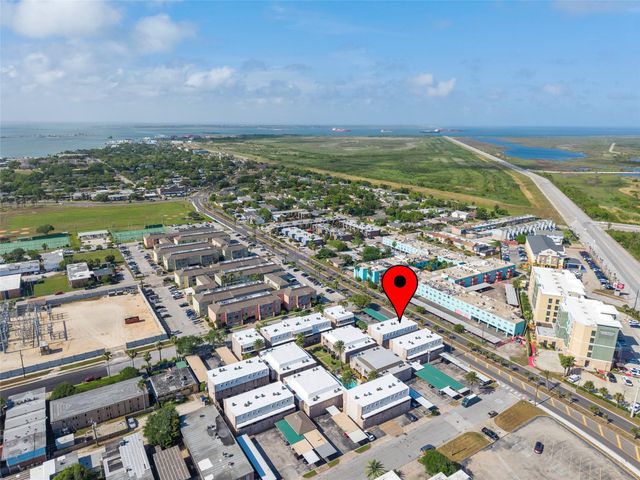 215 Postoffice 408, Galveston, TX 77550