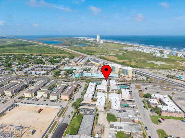 215 Postoffice 408, Galveston, TX 77550