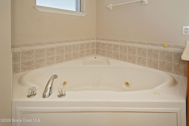 4050 Alamanda Key Drive, Melbourne, FL 32901