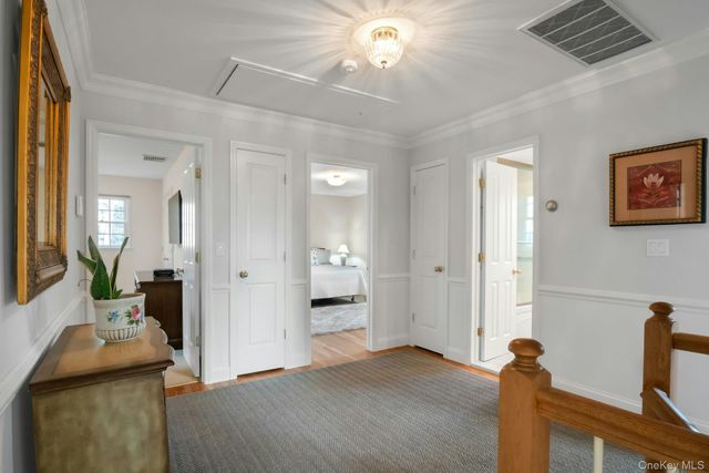 10 Rose Hill Road, Briarcliff Manor, NY 10510