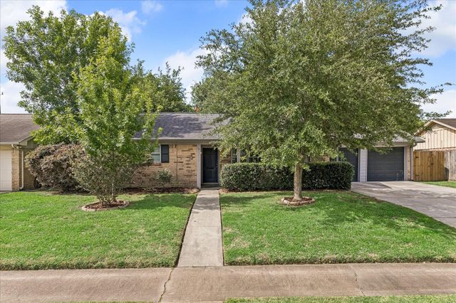 5811 Spruce Forest Drive, Houston, TX 77092
