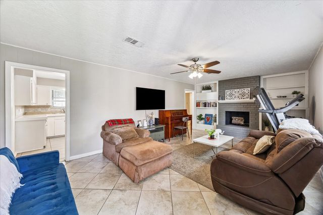 5811 Spruce Forest Drive, Houston, TX 77092