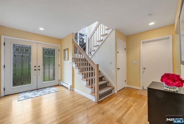 12 Jason Woods Road, Closter, NJ 07624