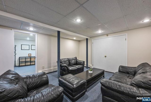12 Jason Woods Road, Closter, NJ 07624