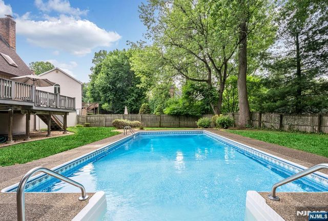 12 Jason Woods Road, Closter, NJ 07624