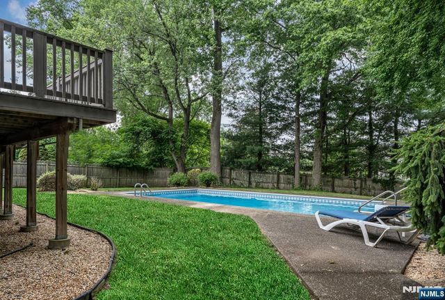 12 Jason Woods Road, Closter, NJ 07624