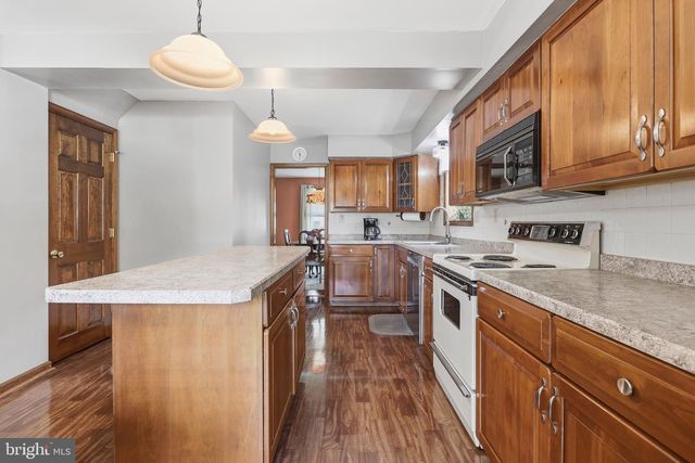 527 SAXER AVE, Springfield, PA 19064