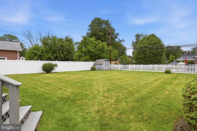 527 SAXER AVE, Springfield, PA 19064