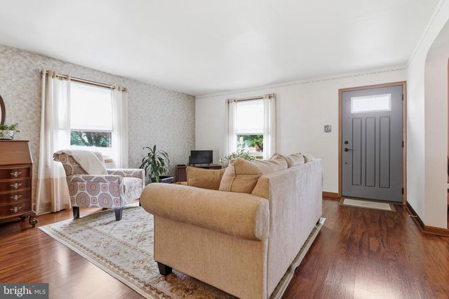 527 SAXER AVE, Springfield, PA 19064