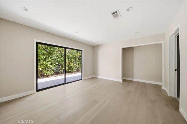 8542 De Celis Pl, North Hills, CA 91343