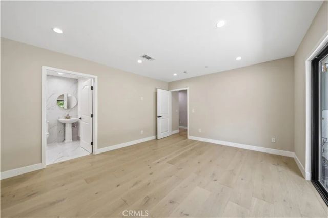 8542 De Celis Pl, North Hills, CA 91343