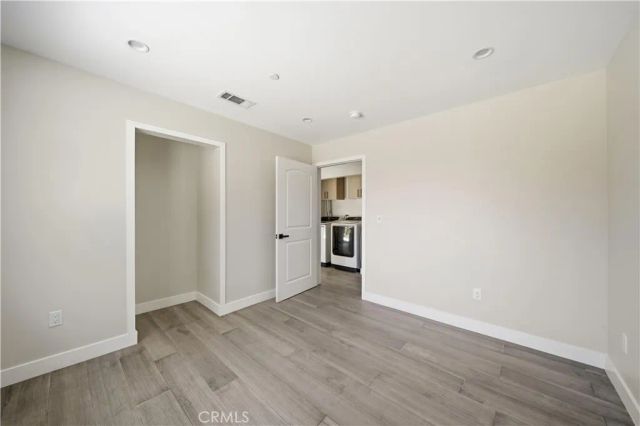 8542 De Celis Pl, North Hills, CA 91343