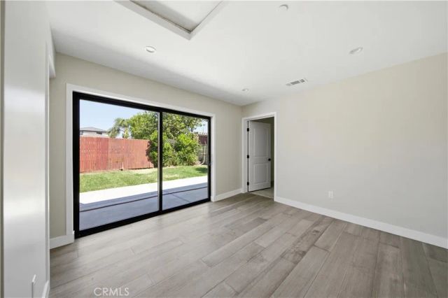 8542 De Celis Pl, North Hills, CA 91343