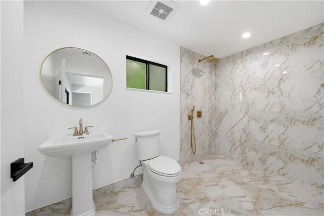 8542 De Celis Pl, North Hills, CA 91343