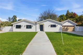 8542 De Celis Pl, North Hills, CA 91343