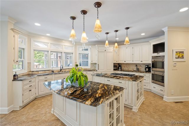 203 Randolph Square Ln, Richmond, VA 23238