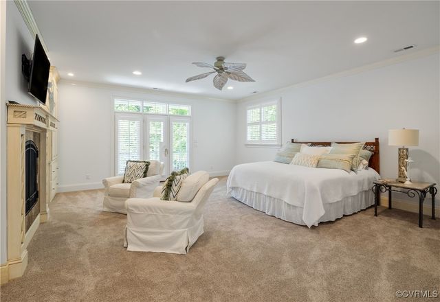 203 Randolph Square Ln, Richmond, VA 23238