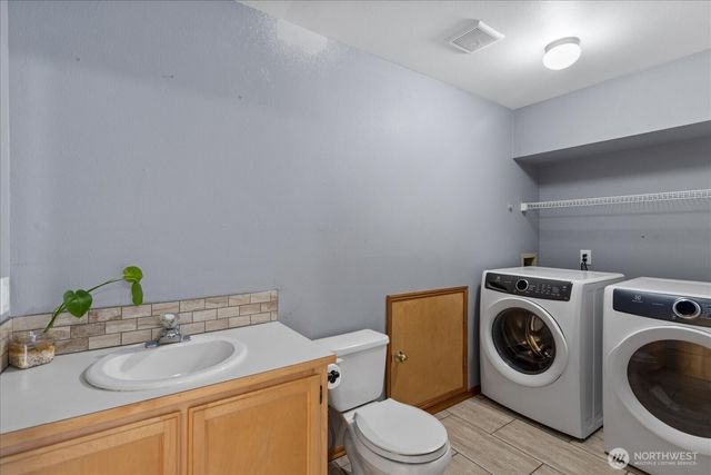 8412 74th Drive NE, Marysville, WA 98270