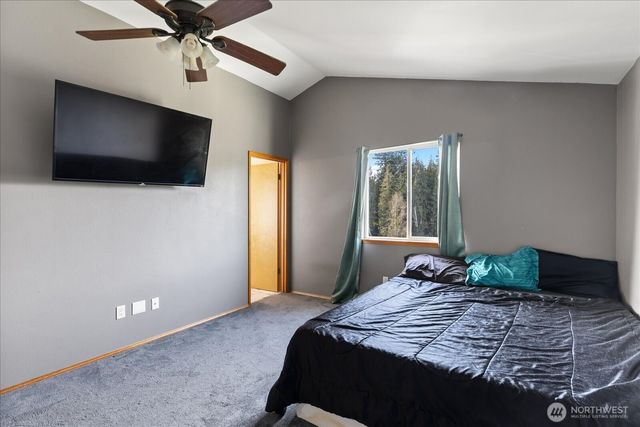 8412 74th Drive NE, Marysville, WA 98270