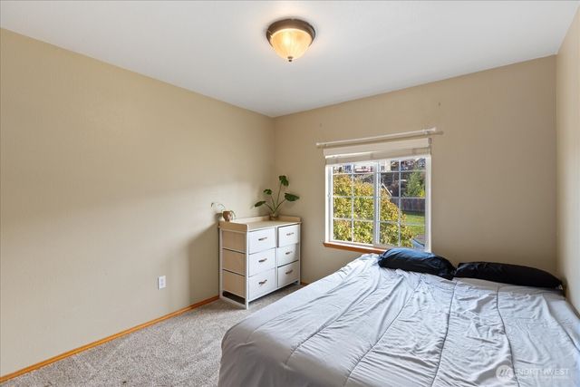 8412 74th Drive NE, Marysville, WA 98270