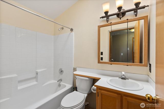 8412 74th Drive NE, Marysville, WA 98270