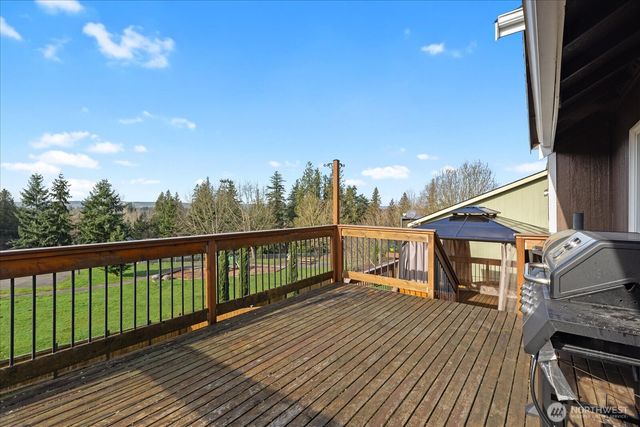 8412 74th Drive NE, Marysville, WA 98270