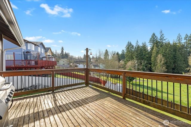 8412 74th Drive NE, Marysville, WA 98270