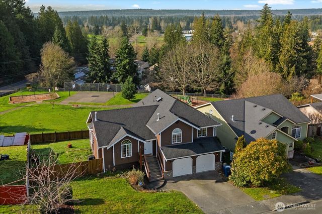 8412 74th Drive NE, Marysville, WA 98270