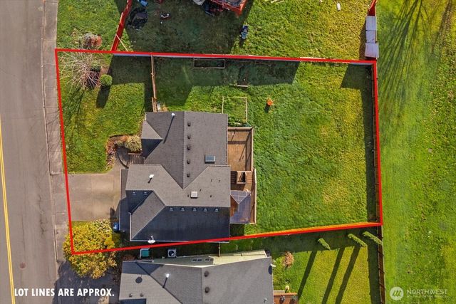 8412 74th Drive NE, Marysville, WA 98270