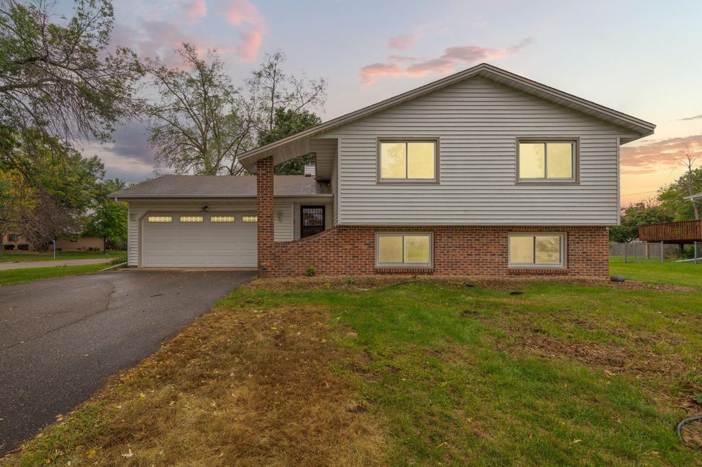 8101 Ewing Avenue N, Brooklyn Park, MN 55443 — photo 2