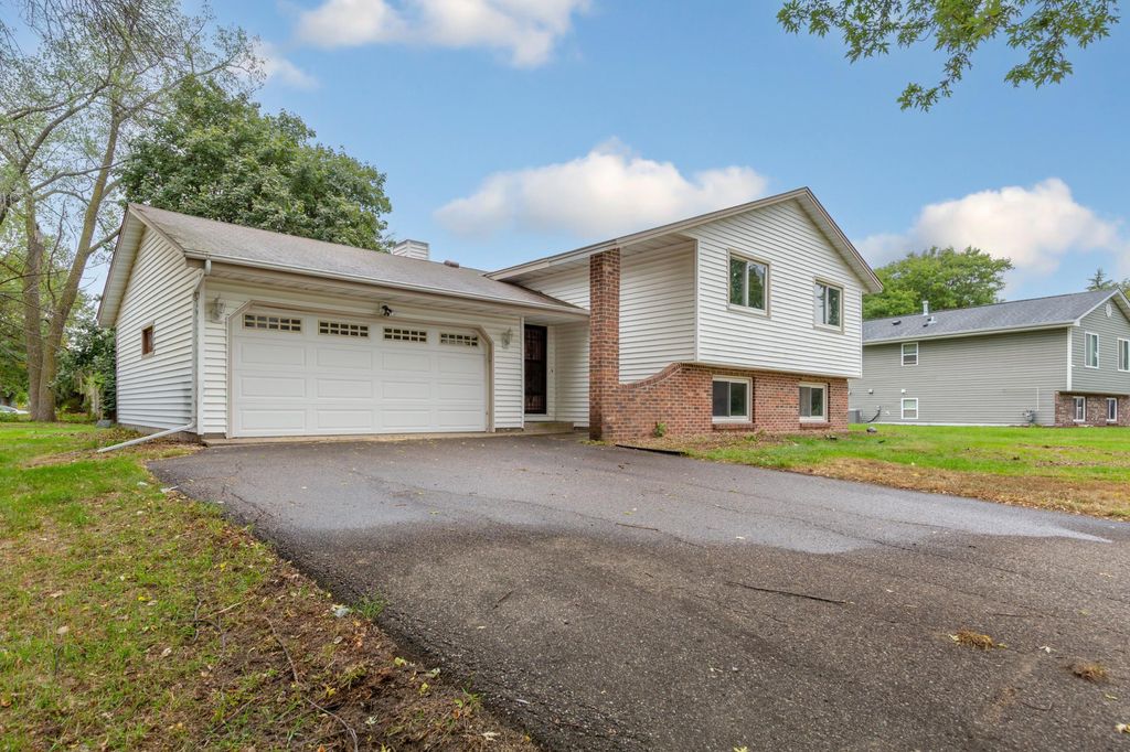 8101 Ewing Avenue N, Brooklyn Park, MN 55443 — photo 4