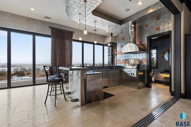 40580 250th St Street, Mitchell, SD 57301