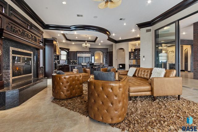 40580 250th St Street, Mitchell, SD 57301