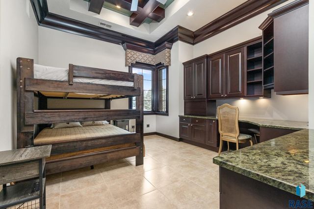 40580 250th St Street, Mitchell, SD 57301