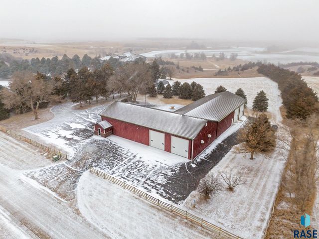 40580 250th St Street, Mitchell, SD 57301