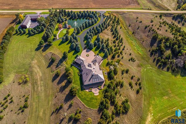 40580 250th St Street, Mitchell, SD 57301