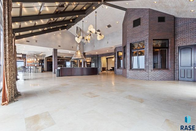 40580 250th St Street, Mitchell, SD 57301