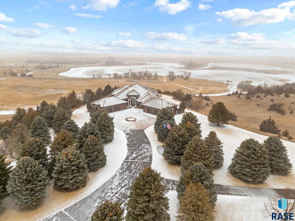 40580 250th St Street, Mitchell, SD 57301